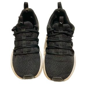 Puma black knit lace up athletic sneakers size 5.5